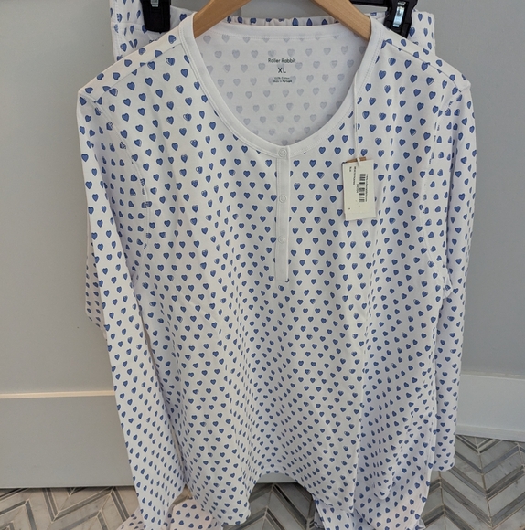 BNWT Roller Rabbit Long Sleeve PJs, XL - Picture 1 of 6